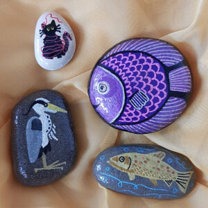Animal-painted-stone-800px
